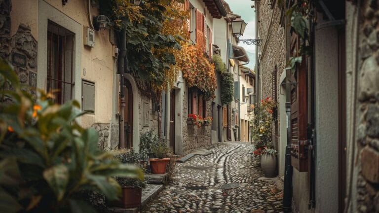 Niché à 1230 mètres d'altitude, ce village incarne le meilleur de la préservation dans les Pyrénées-Orientales