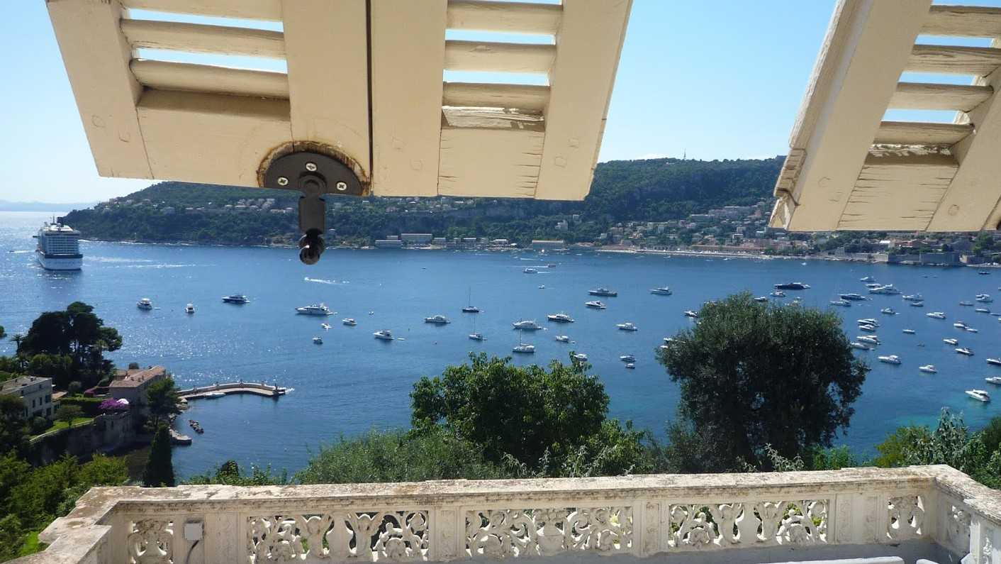 découvrez les jeudis villa ephrussi, une expérience unique alliant culture et magie au cœur de la côte d'azur. profitez de concerts en plein air, de visites inédites et d'une ambiance estivale envoûtante dans ce magnifique palace et ses jardins exceptionnels.