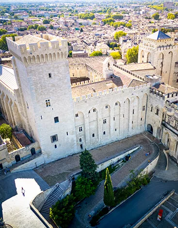 Visiter le Palais des Papes - Sortir en Paca