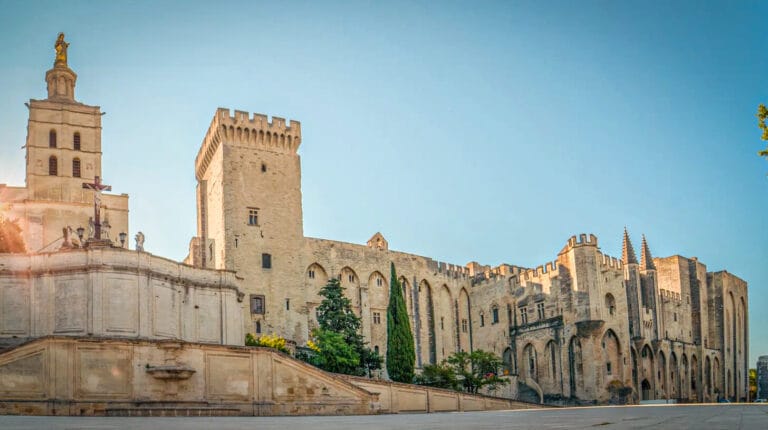 Visiter le Palais des Papes à Avignon - Sortir en Paca