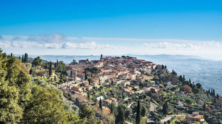 Ce village échappe encore à la canicule… et il est tout près de Marseille